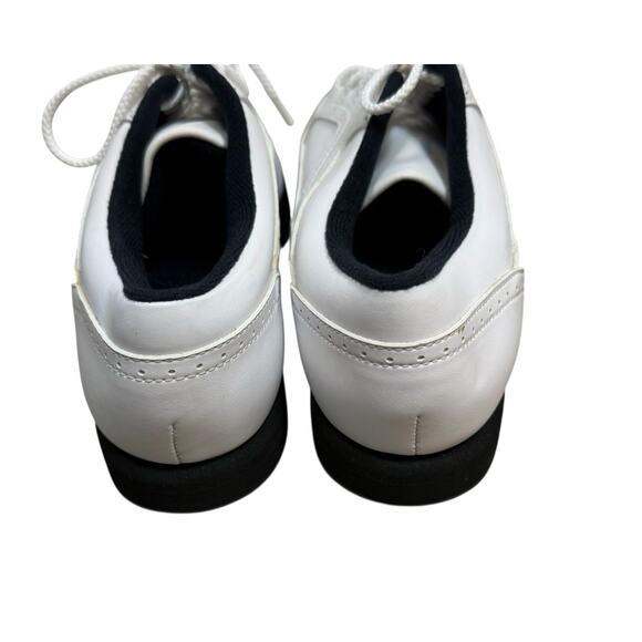 Footjoy Womens Golf Shoes Size 8.5m Greenjoys Soft Spikes Logo Lace Up White - Picture 9 of 11